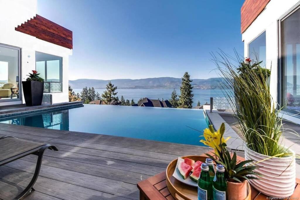 The Infinity Villa L Okanagan Valleys Newest & Hottest Summer Villa 基洛纳 外观 照片